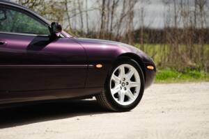 Image 42/42 of Jaguar XK8 4.0 (1999)
