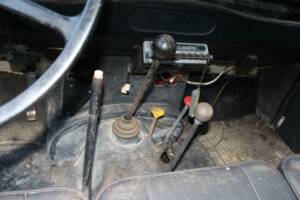 Image 29/33 of Land Rover 88 (1984)