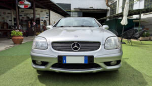 Afbeelding 6/63 van Mercedes-Benz SLK 32 AMG (2001)