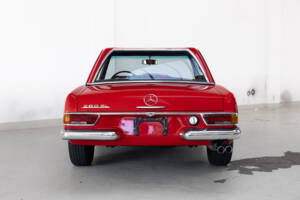 Image 5/30 of Mercedes-Benz 280 SL (1968)