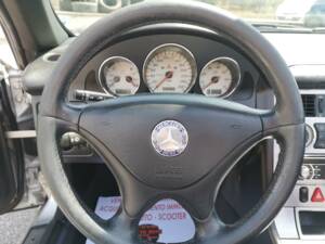 Imagen 6/38 de Mercedes-Benz SLK 200 Kompressor (2002)