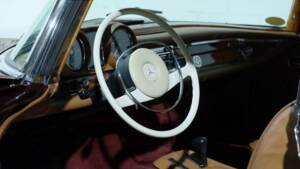 Bild 6/30 von Mercedes-Benz 280 SE 3,5 (1970)