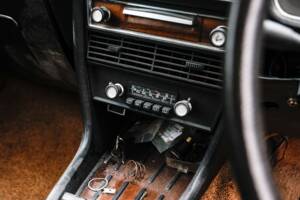 Bild 37/45 von BMW 3,0 Si (1976)