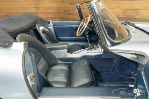 Image 8/19 of Jaguar E-Type 3.8 (1961)