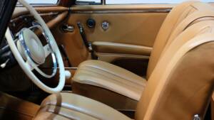 Bild 4/34 von Mercedes-Benz 220 SE b (1963)