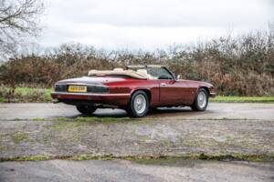 Image 10/45 of Jaguar XJS 5.3 V12 (1993)