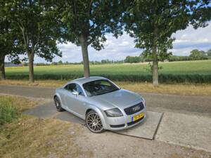 Bild 4/8 von Audi TT 1.8 T (1999)