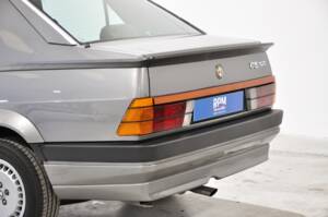 Bild 10/34 von Alfa Romeo 75 2.0 Twin Spark (1988)