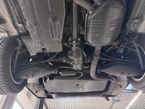 Bild 45/49 von Mercedes-Benz E 320 T (1993)