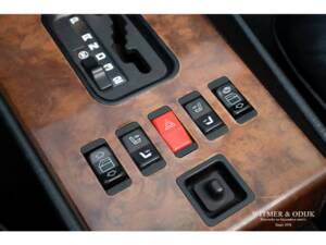 Image 12/32 de Mercedes-Benz 300 SL (1988)