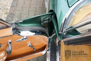 Bild 26/50 von Mercedes-Benz 220 SE b (1964)