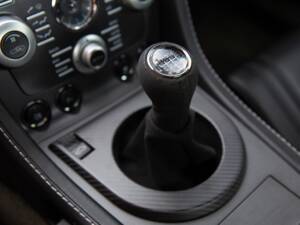 Bild 13/84 von Aston Martin V12 Vantage (2010)