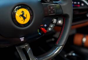 Image 22/37 of Ferrari SF90 Spider (2023)