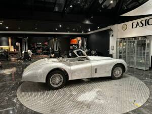 Immagine 6/39 di Jaguar XK 140 DHC (1955)