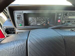 Image 13/15 de Volkswagen Golf Mk I Convertible 1.6 (1988)