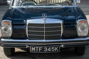 Image 35/50 of Mercedes-Benz 250 (1972)