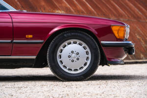 Afbeelding 33/36 van Mercedes-Benz 300 SL (1989)