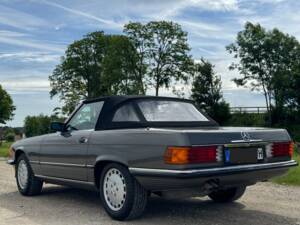 Image 5/16 of Mercedes-Benz 560 SL (1988)