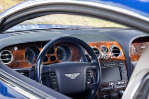 Image 23/75 of Bentley Continental GT (2004)