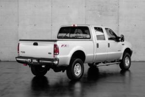 Image 4/41 de Ford F-350 Super Duty (2004)