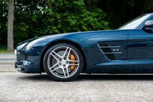 Afbeelding 15/38 van Mercedes-Benz SLS AMG (2010)