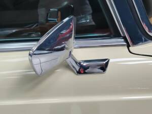 Image 21/58 de Mercedes-Benz 280 SL (1969)