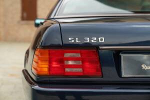 Image 13/50 of Mercedes-Benz SL 320 (1995)