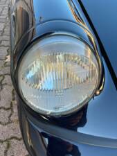 Image 12/36 de Porsche 911 Carrera 4 (1989)