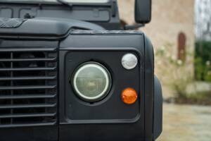 Bild 13/50 von Land Rover 90 (1985)
