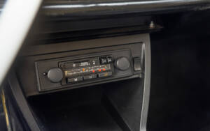 Image 71/88 of Peugeot 404 Coupé (1968)
