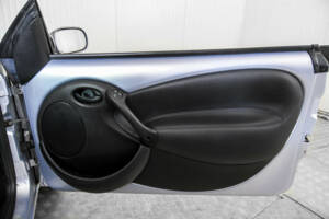 Image 32/50 of Ford Streetka (2004)