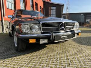Immagine 5/24 di Mercedes-Benz 380 SL (1984)