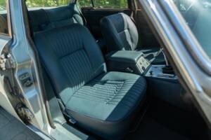 Image 38/50 de Jaguar XJ 6 4.2 (1970)