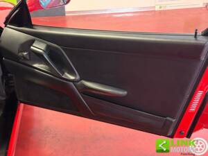 Image 22/34 of Ferrari F 355 F1 GTS (1996)