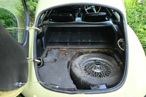 Image 11/39 of Jaguar E-Type (2+2) (1970)