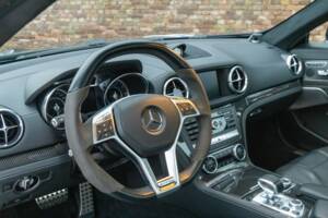 Immagine 14/50 di Mercedes-Benz SL 63 AMG (2012)