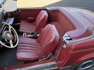 Image 19/50 of Mercedes-Benz 230 SL (1966)