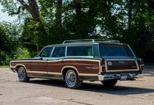 Image 4/28 of Ford LTD Country Squire (1968)