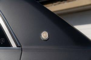 Bild 32/50 von Toyota Century (2003)