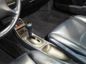 Image 18/51 of Porsche 911 Carrera (1994)