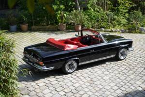 Imagen 44/53 de Mercedes-Benz 280 SE 3,5 (1970)