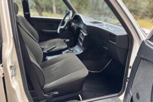 Bild 22/47 von BMW 528i (1986)