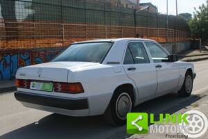Immagine 6/10 di Mercedes-Benz 190 E (1989)