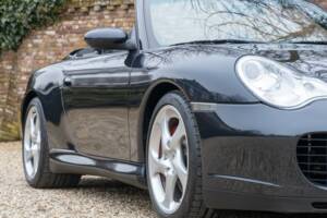 Bild 19/50 von Porsche 911 Carrera 4S (2003)