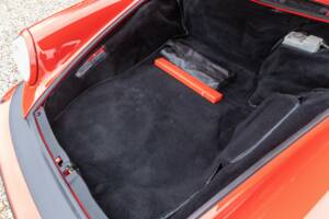 Bild 40/50 von Porsche 911 Carrera 3.2 (1988)