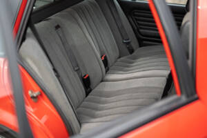 Bild 35/37 von BMW 316i Touring (1991)