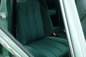 Bild 21/50 von Mercedes-Benz 300 SE (1986)