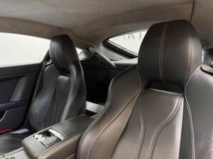 Bild 18/26 von Aston Martin V12 Vantage (2013)