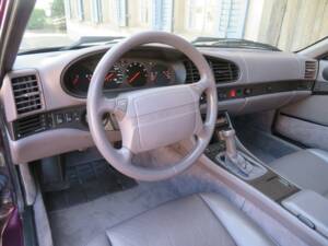 Bild 11/19 von Porsche 968 (1994)
