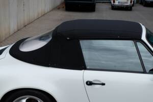 Image 57/60 de Porsche 911 Carrera 2 (1991)